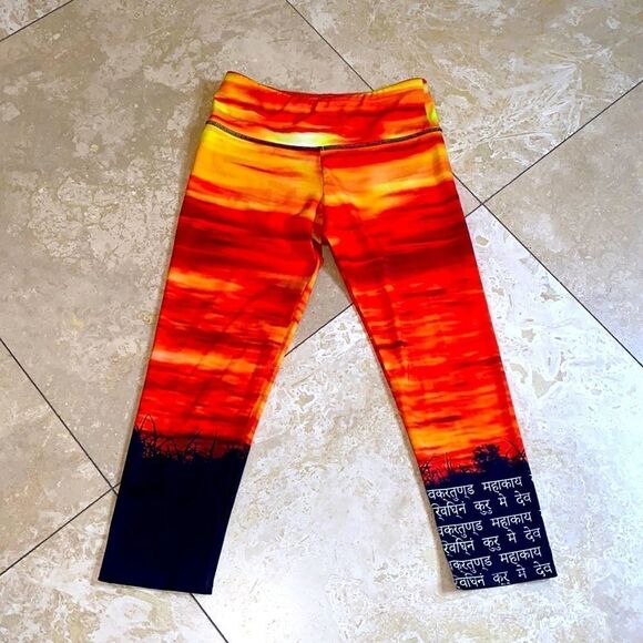 💕Onzie cropped pants💕 - Picture 2 of 5